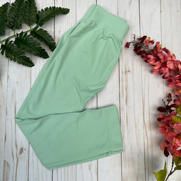 Mint Cream Capri One Size Leggings by NIKIBIKI
